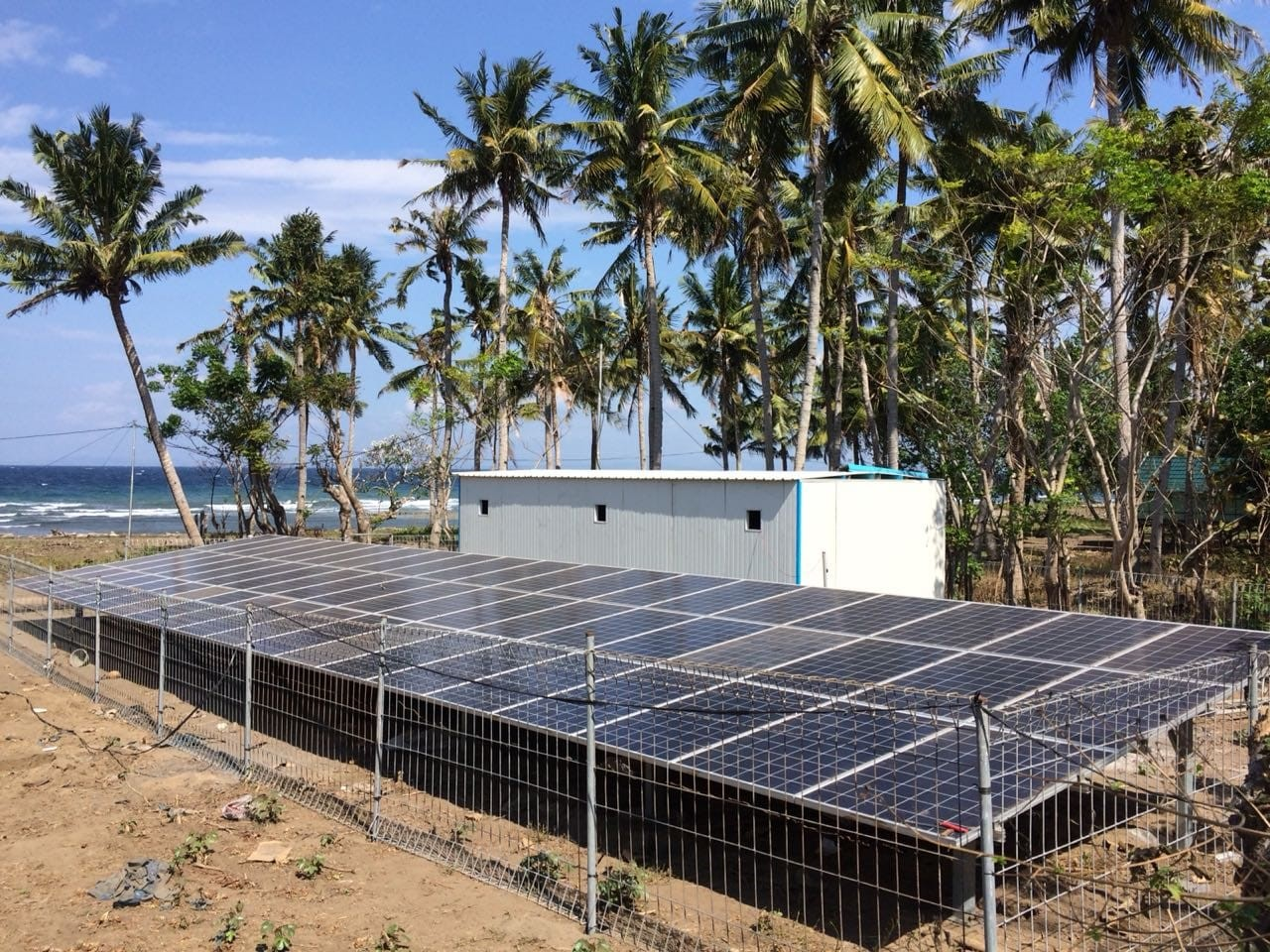 Containerised ESS System ( Off- Grid Microgrid System)